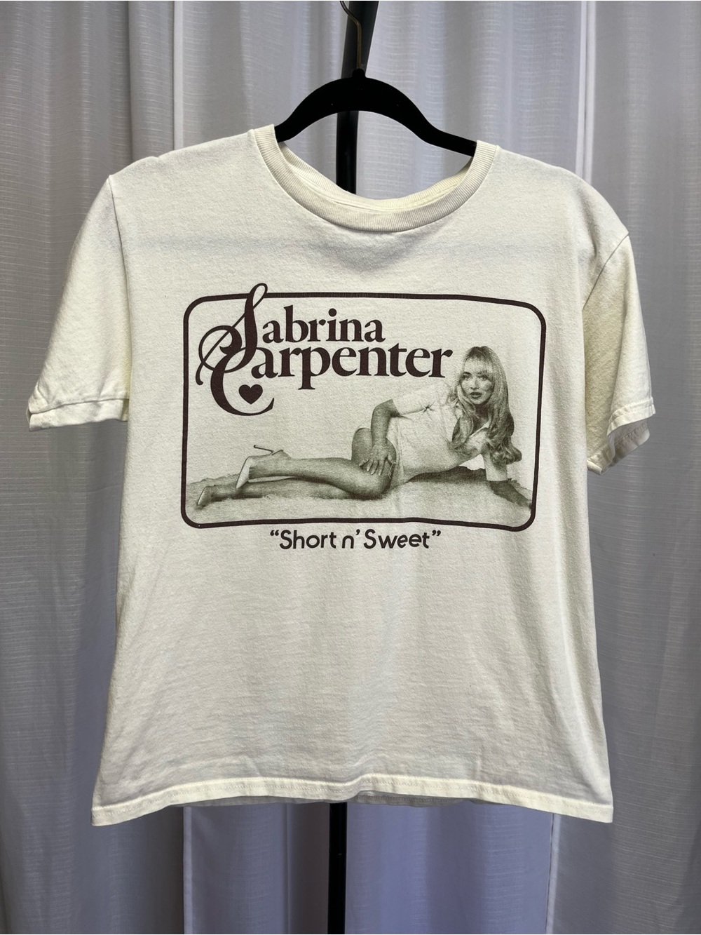 Sabrina Carpenter "Short n' Sweet" graphic t-shirt | size small